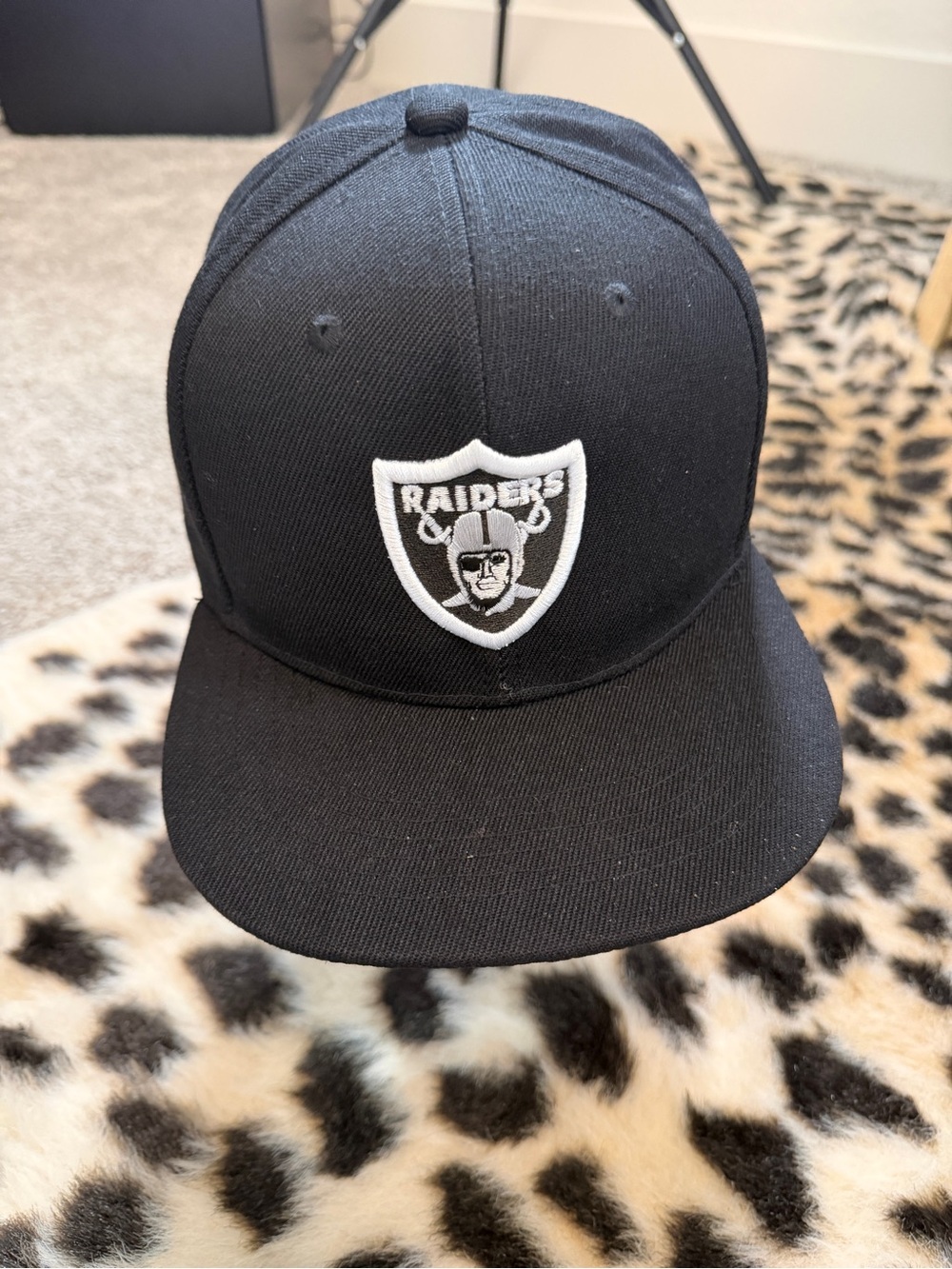 Oakland Raiders Black Embroidered Snapback Hat